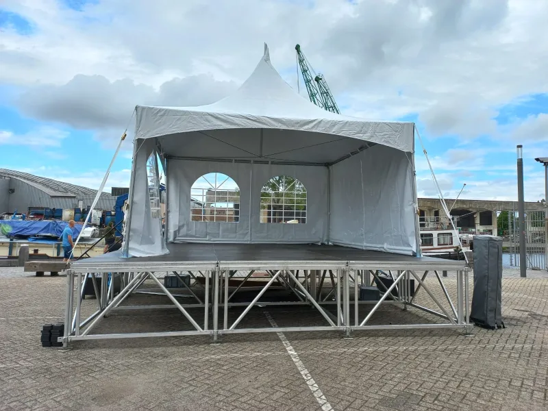 Easyframe-B met pagodetent