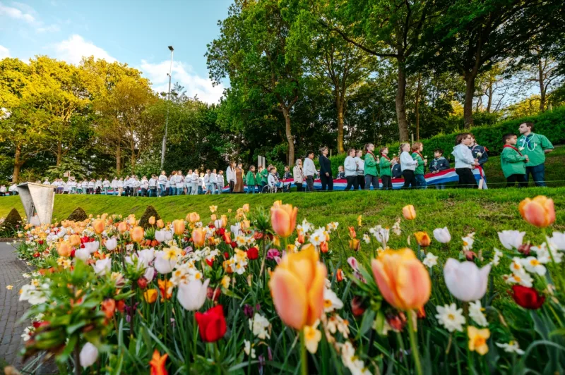 Herdenkingstocht scouts tijdens de kinderherdenking