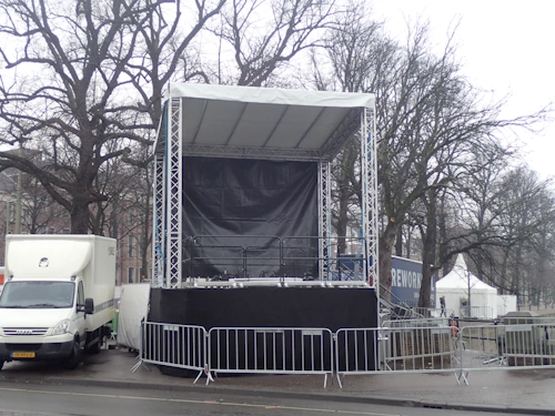 Overdekt podium oud en nieuw Den Haag