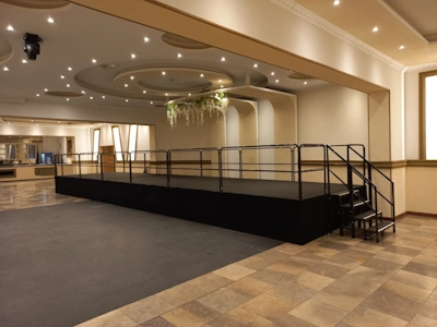 Prolyte trap bij podium