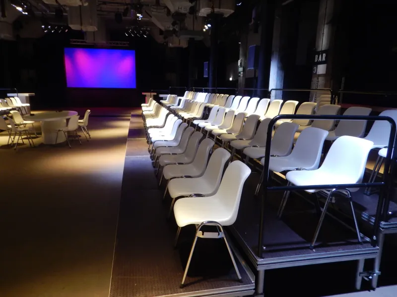 Tribune voor bedrijfsevenement in Maassilo Rotterdam