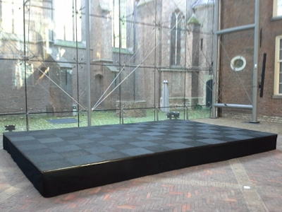 Podium in het Prinssenhof